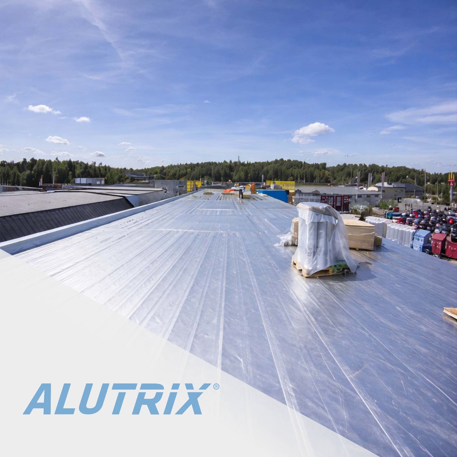 alutrix 600 vapour barrier installed on a large flat roof